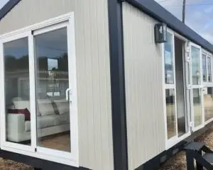 Casa Pré-fabricada T2 8.6 x 3 m (25.8 m²) | Casa Móveis Bejar | Promoção Imperdível! 50% de Desconto em Casas Móveis T2