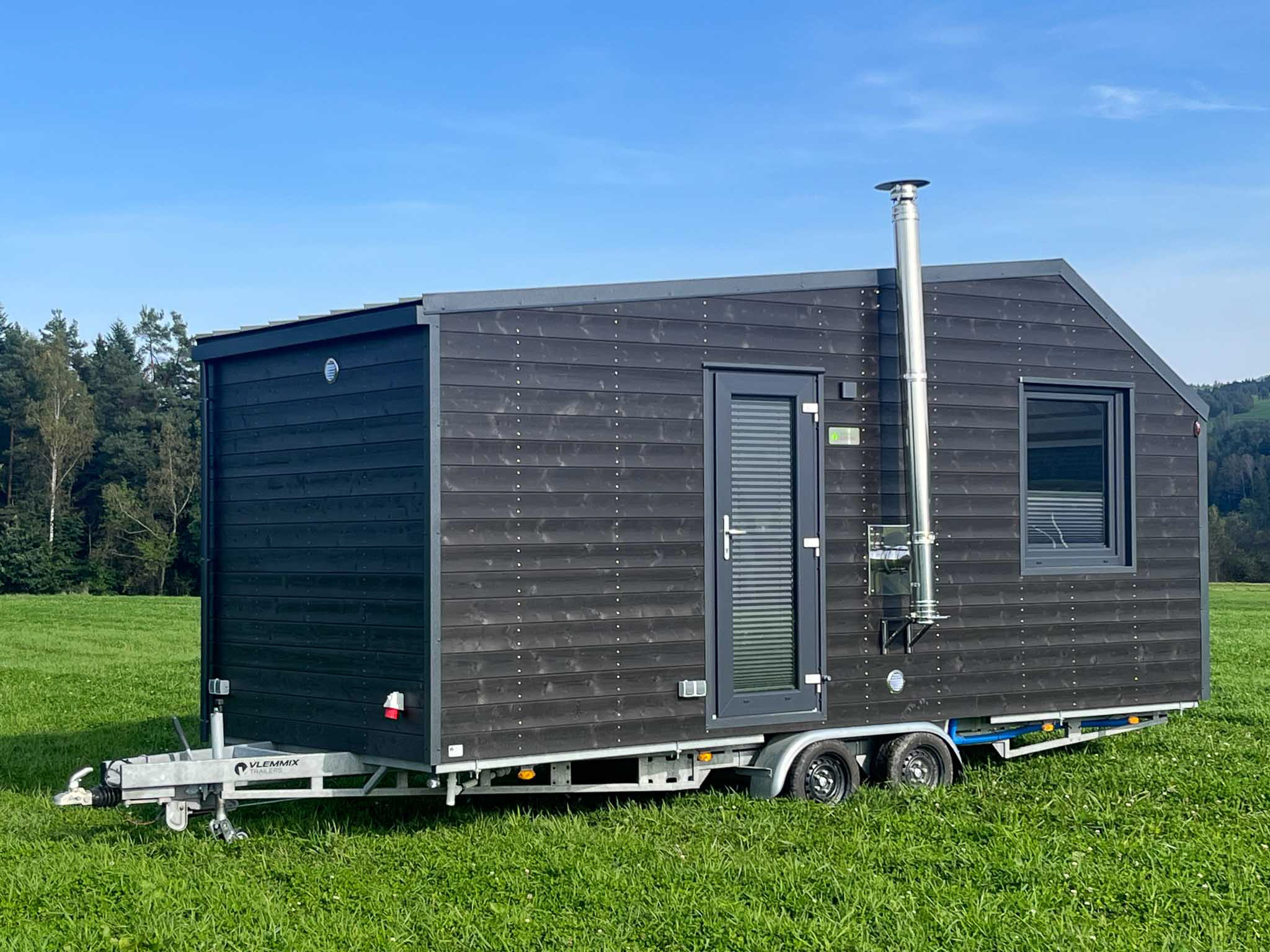 Casa Móvel Compacta de Luxo sobre Rodas